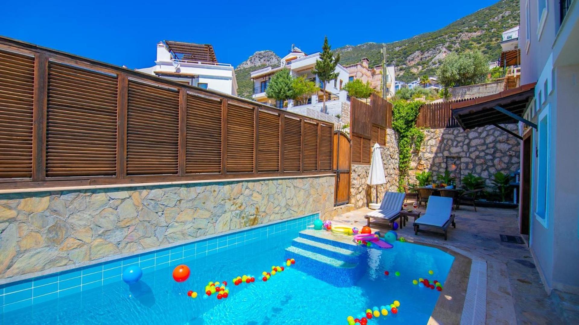 4 Bedroom 2533 Kalkan